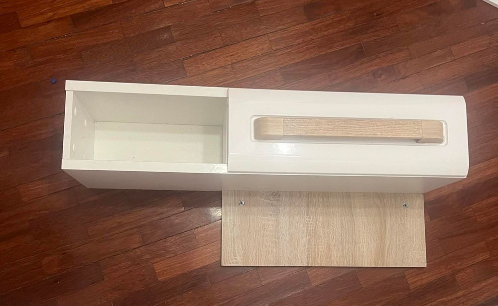 Móvel de entrada com espelho