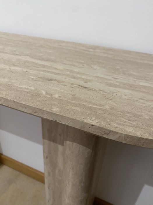 Consola/ movel de entrada