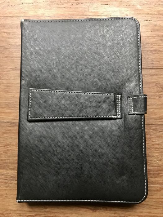 Etui na tablet z klawiaturą