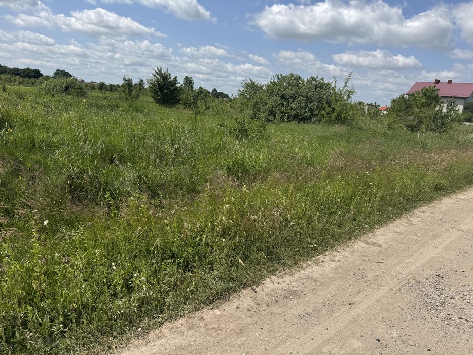 Продаж ділянки під житлове будівництво с.Ставчани