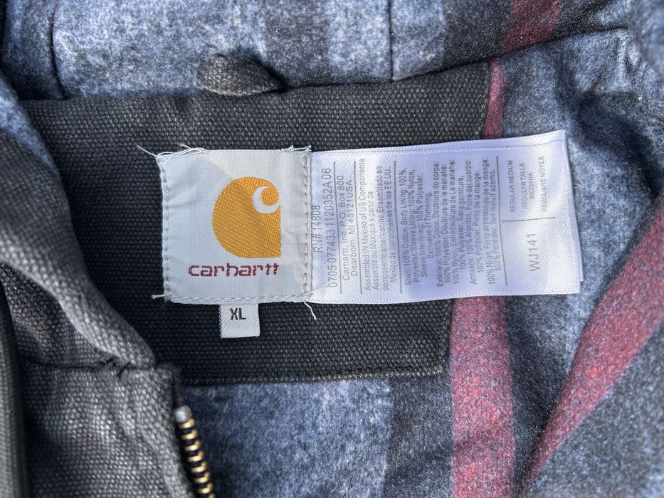 Casaco Carhartt tamanho L NOVO nunca usado
