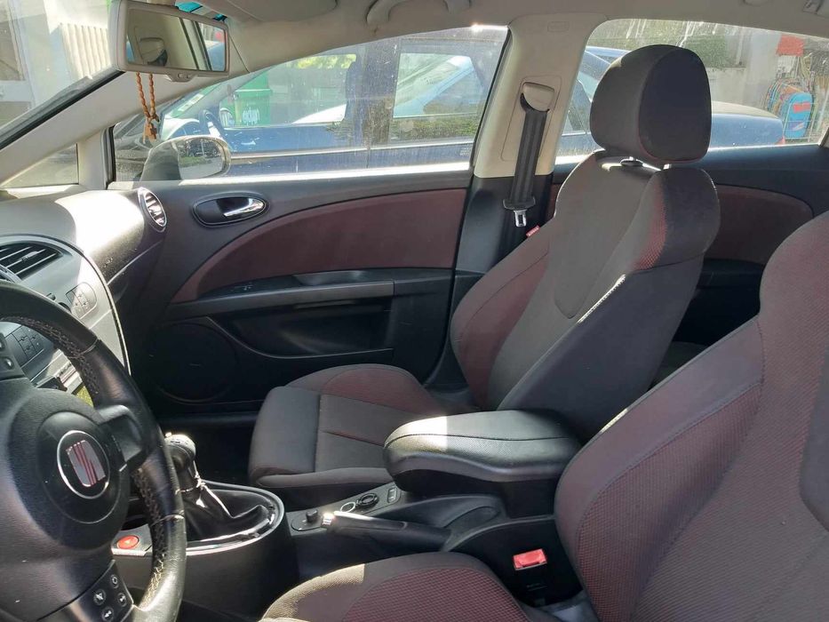 SEAT Leon  1.6 gasolina com  kit gpl