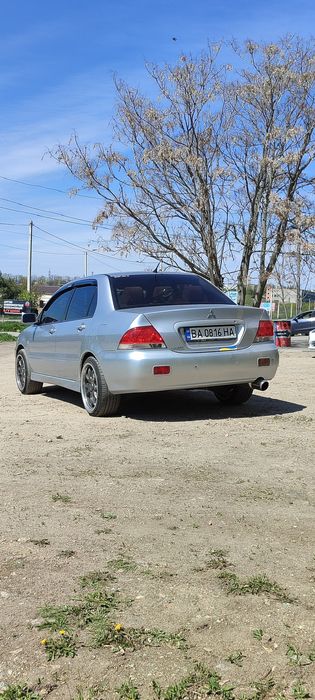 Mitmitsubishi lancer 9