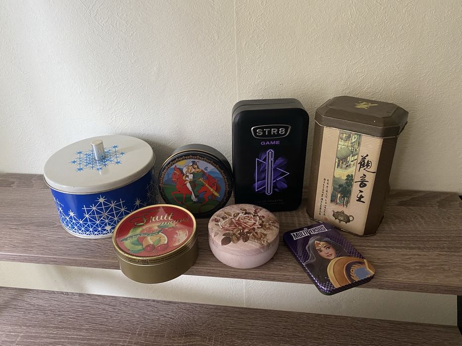 Жестяные банки, коробки, емкости для хранения разной формы