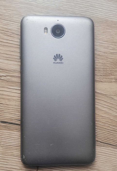 Huawei Y6 2017 Dwie karty sim plus karta pamięci