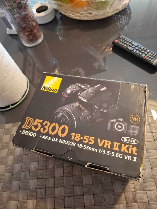 Nikon D5300 DSLR (Corpo)