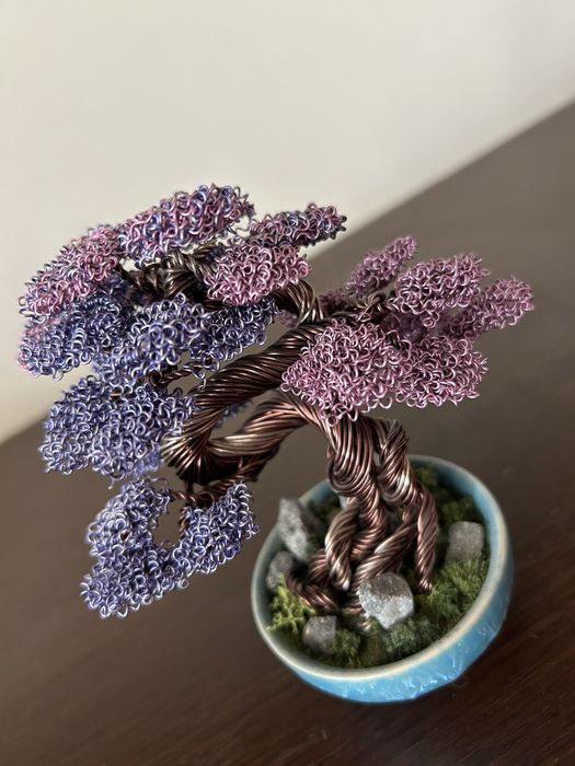 Ręcznie wykonane drzewko bonsai z drutu