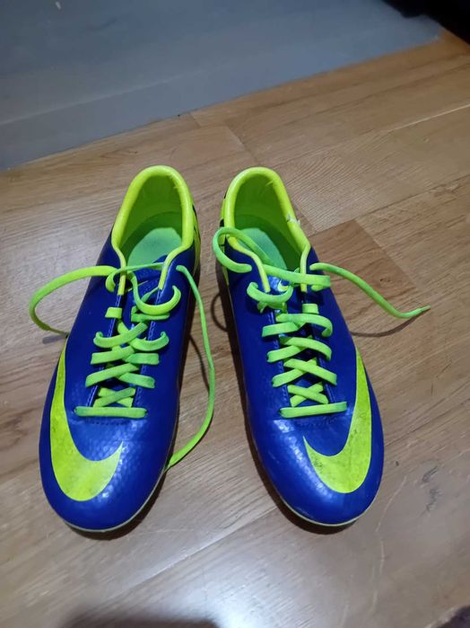 Chuteiras Nike Mercurial veloce tamanho 40