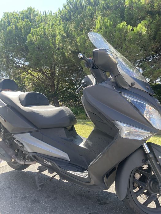 Scooter Sym GTS 125i