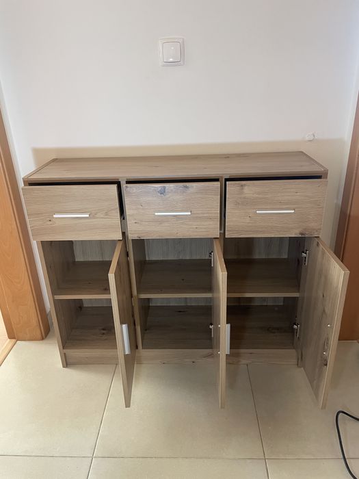 Movel aparador, sala corredor ou cozinha, bastante robusto, novo