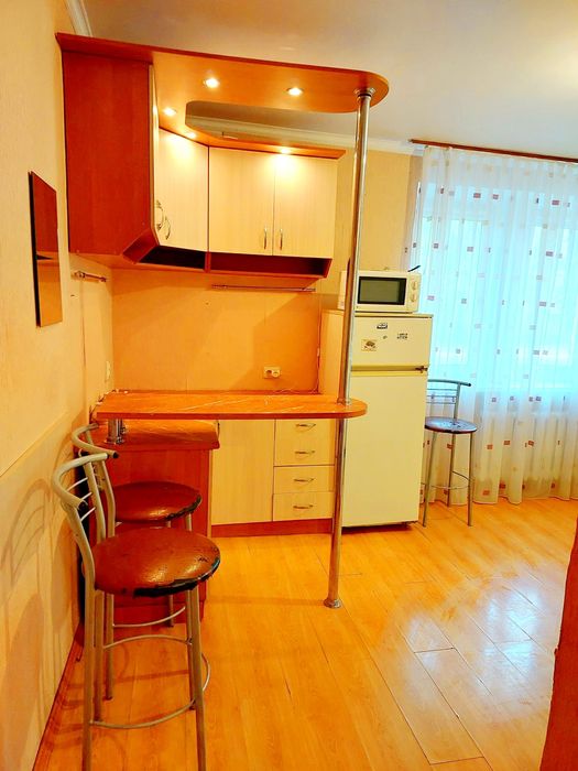 Оренда кімнати в гуртожитку на Леваневського.