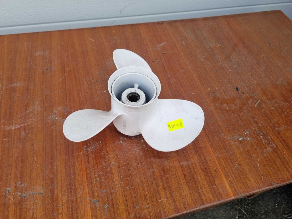 nowa śruba napędowa yamaha 9 7/8 x 13