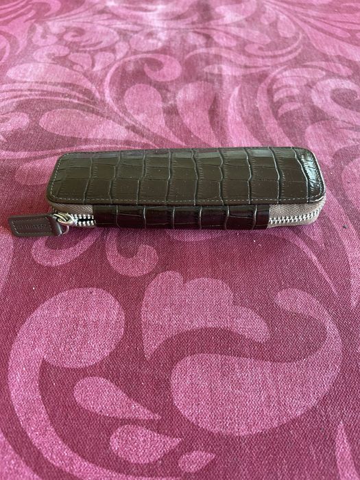 Conjunto canetas Cerrutti em pele crocodilo