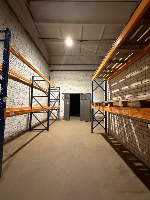 Офіси та складські приміщення Дніпровська