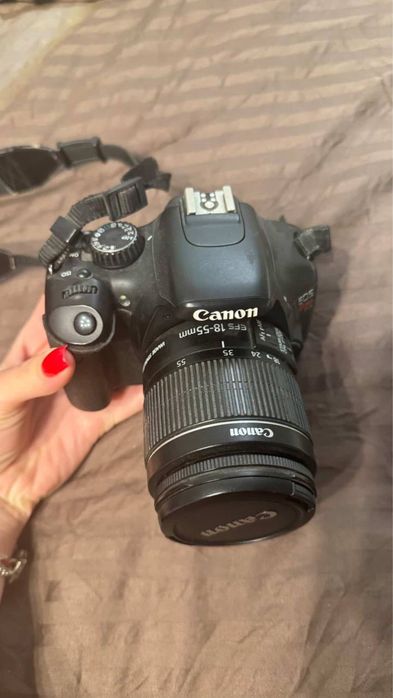 Камера CANON 550 D у гарному стані