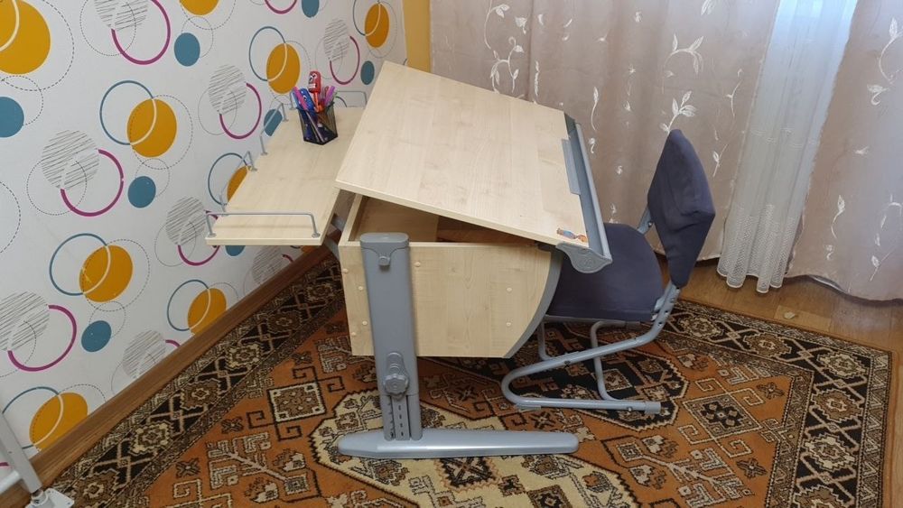Парта шкільна з стулом