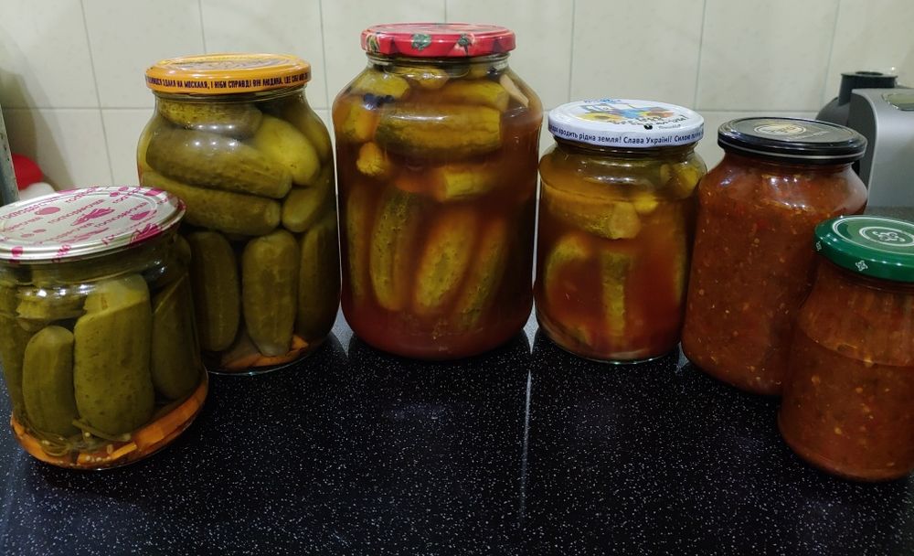 Домашняя консервация , огурчики, лисички, сацебели соус, варенье шишка