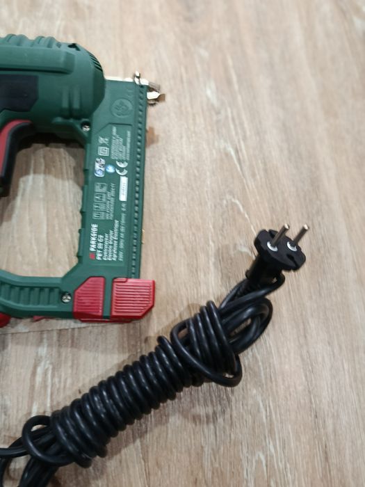 Agrafador e pistola de pregos elétrica