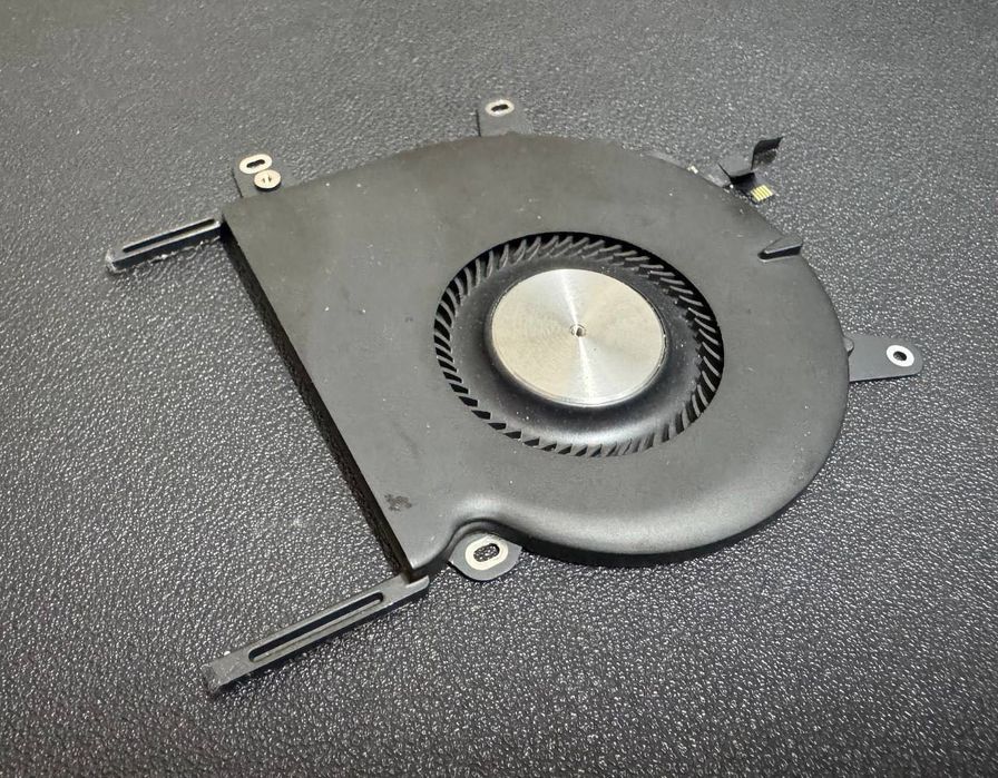 MacBook Pro 13" A2159 кулер (вентилятор)