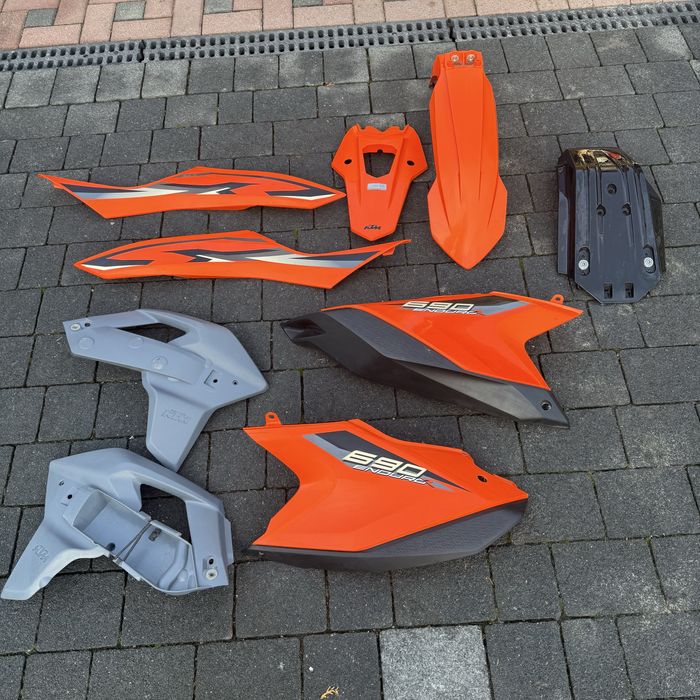Plastiki owiewki ktm duke 690 enduro r oslona pod silnik