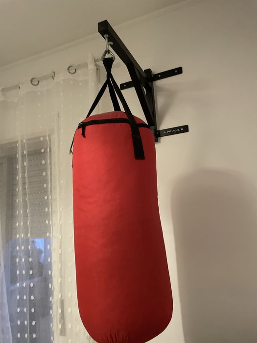 Vendo Saco de Boxe Com Suporte
