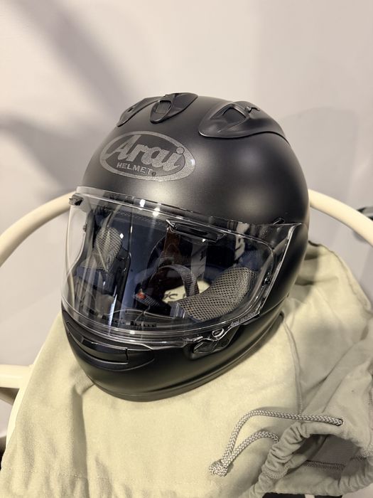 Arai RX-7V preto