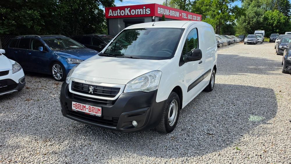 Peugeot Partner  Zarejestrowany Klima Czujniki Parkowania Ładny!!!