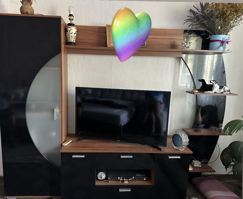 Стенка в отличном состоянии