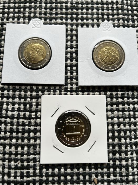 Vendo ou troco moedas de 2 Euros