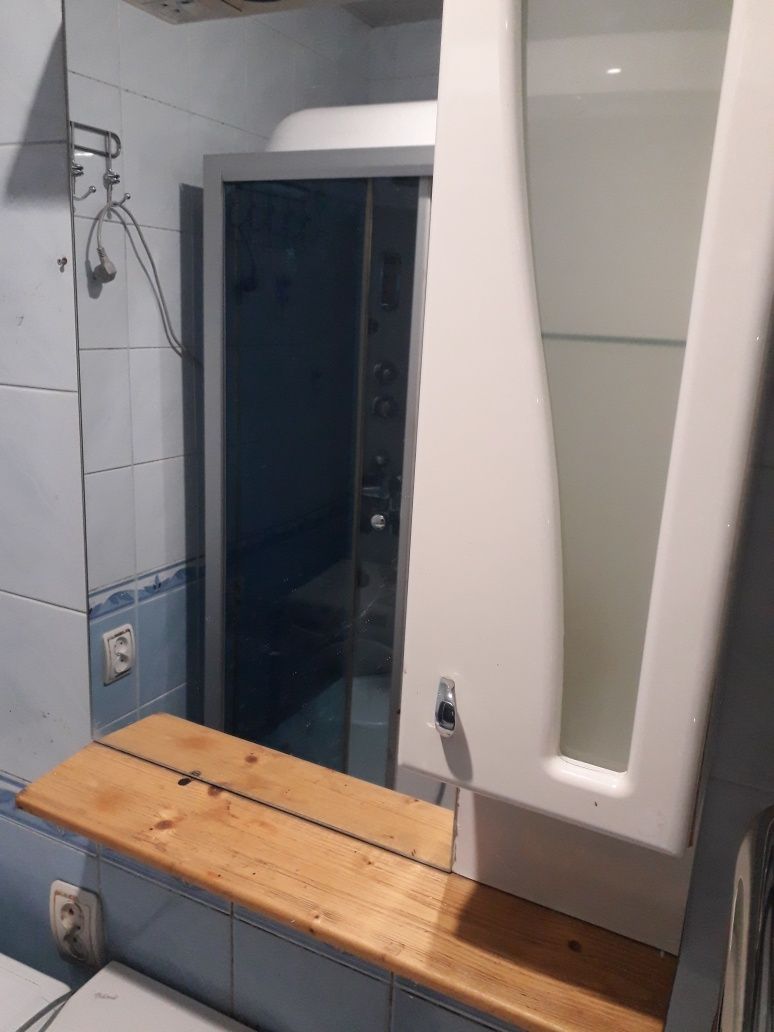 Шкафчик с зеркалом для ванной комнаты: 1 600 грн. - Меблі для ванної ...