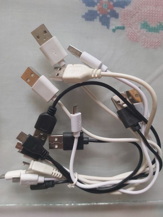 Кабель на зарядку