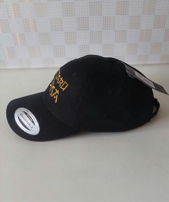 Новая кепка, бейсболка (Bangladesh).