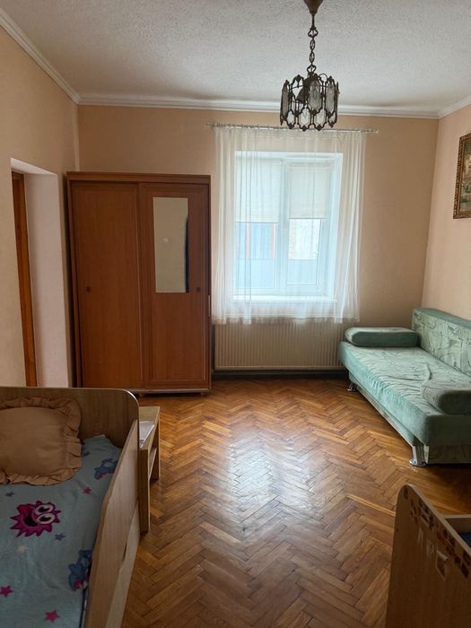 Продається 2 будинки на 1 подвірї