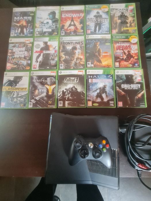 Xbox 360 S + 15 Jogos Originais + Comando (Excelente Estado)