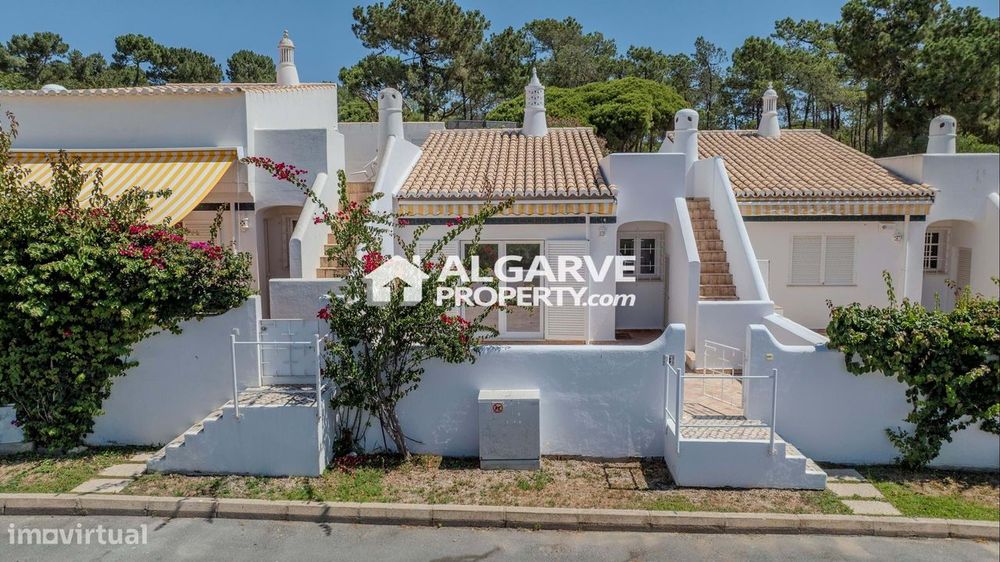 Moradia T2 Totalmente Renovada num Condomínio Privado em Vilamoura, Al