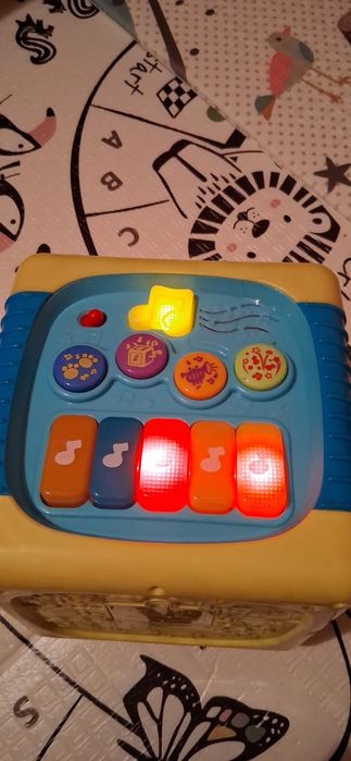 Kostka dla dzieci  interaktywna edukacyjna  grająca bebenek smily play