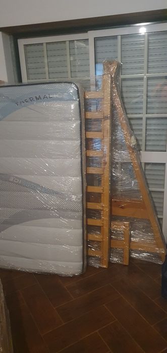 Cama TIPI + colchão