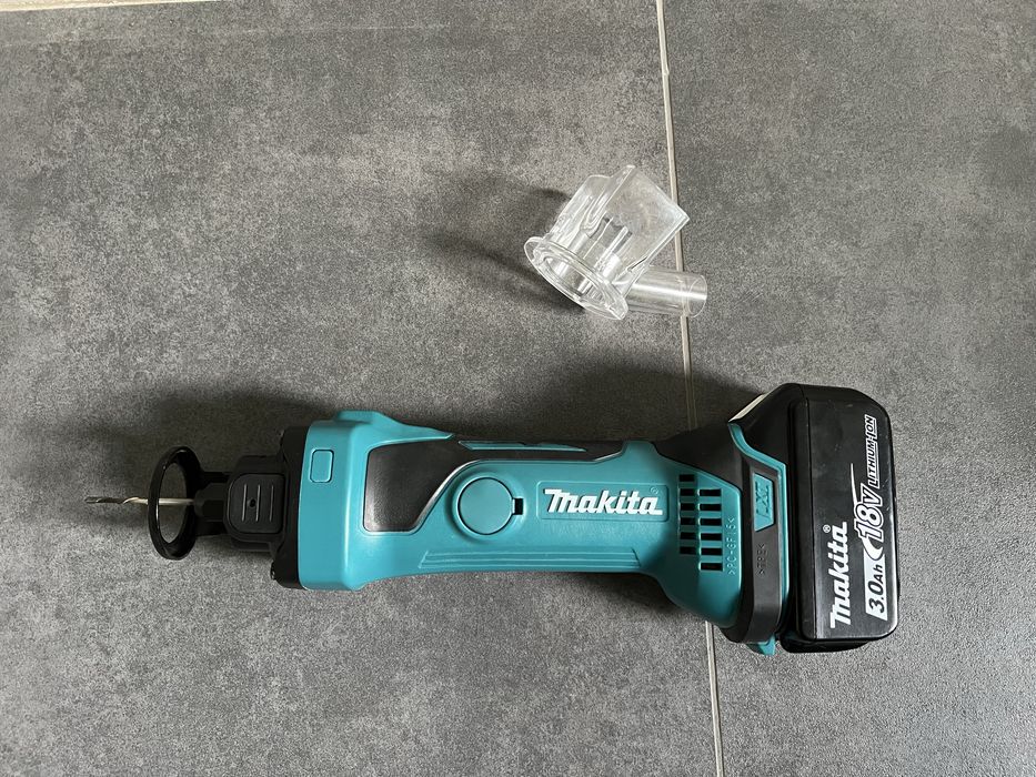 Акум.Фрезер для гіпсокартону Makita  DCO 180+AКБ 3.0Ah