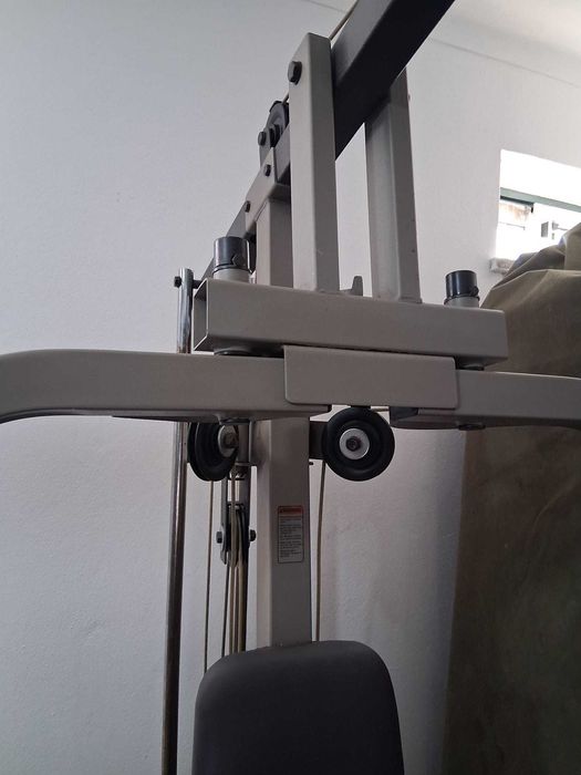 Máquina de ginásio multifunções