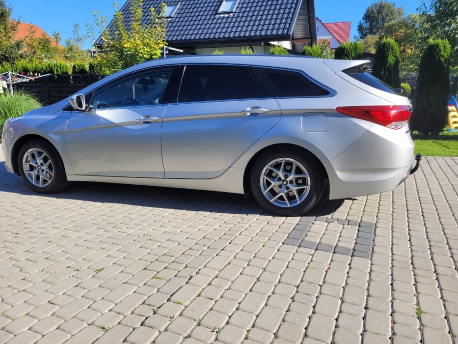 Hyundai i40. 1.6