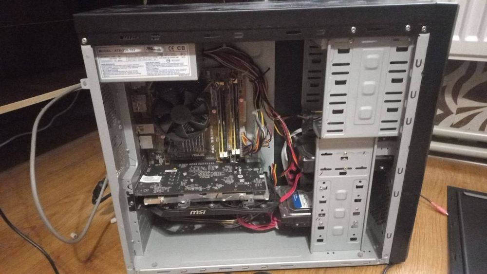 Продам пк за 2500грн торг, работает отлично