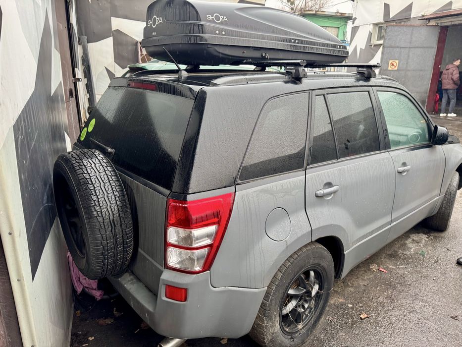 Suzuki Grand Vitara 2.7 газ/бенз автомат 4х4