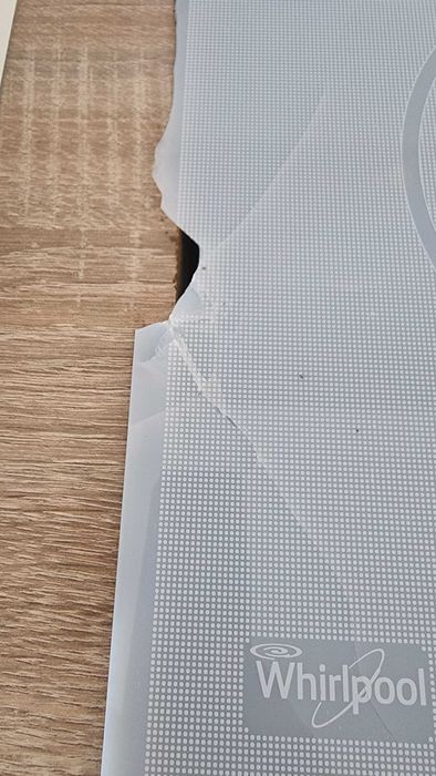 Whirlpool ACM 808 BA WH – płyta indukcyjna, sprawna, pęknięte szkło