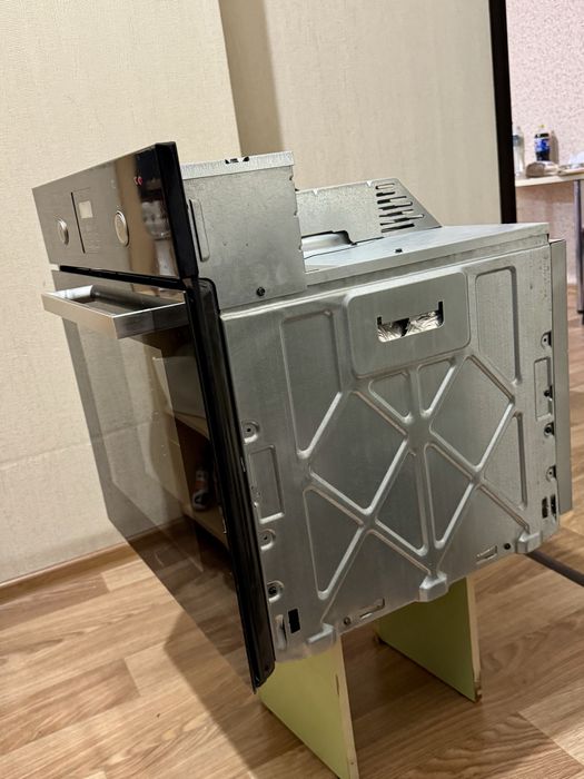 Whirpool AKP 460/NB отличное состояние