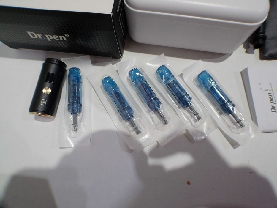 Dr Pen Dermapen Dr.Pen A8S Elektryczny Microneedling kartridże 5 kartridży + bateria