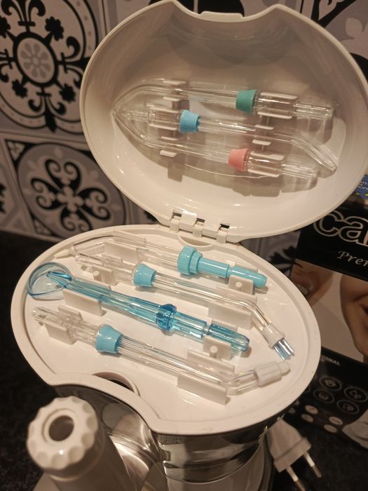 Irygator 7 końcówek, pojemny zbiornik 600 ml