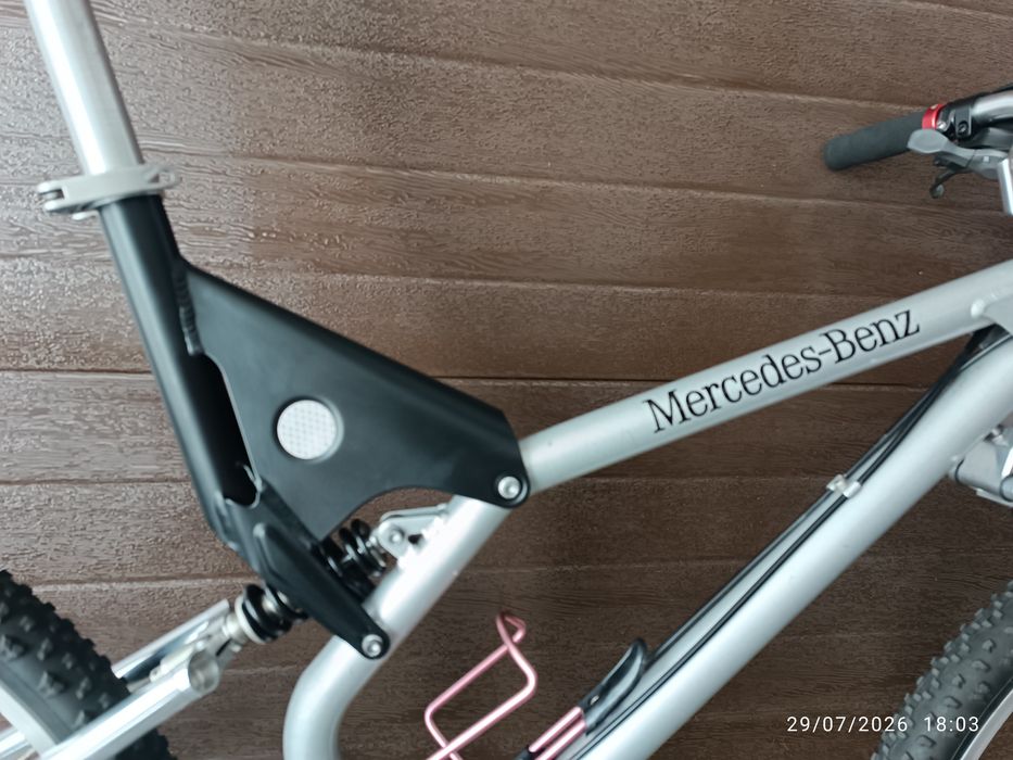 Bicicleta Mercedes Benz antiga