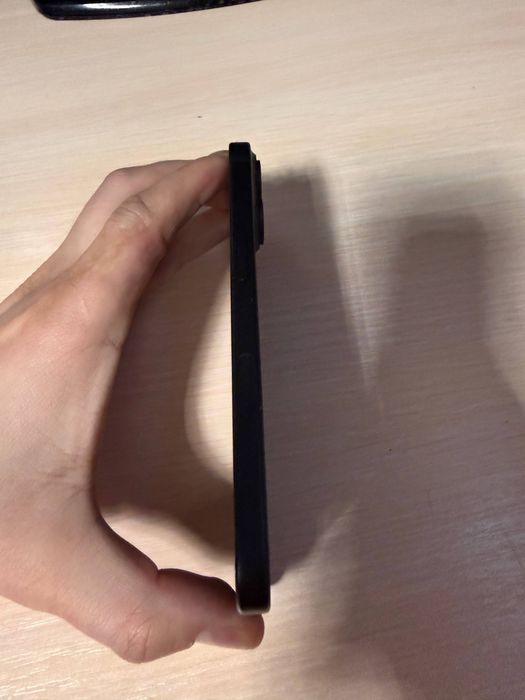 Продам iPhone 16 256 gb