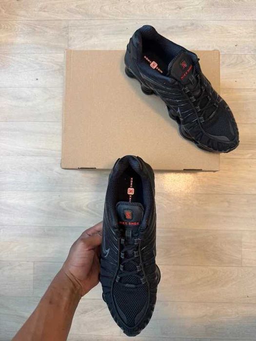 Nike Shox TL Czarny R.38