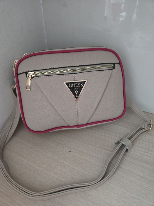 Damska torebka guess